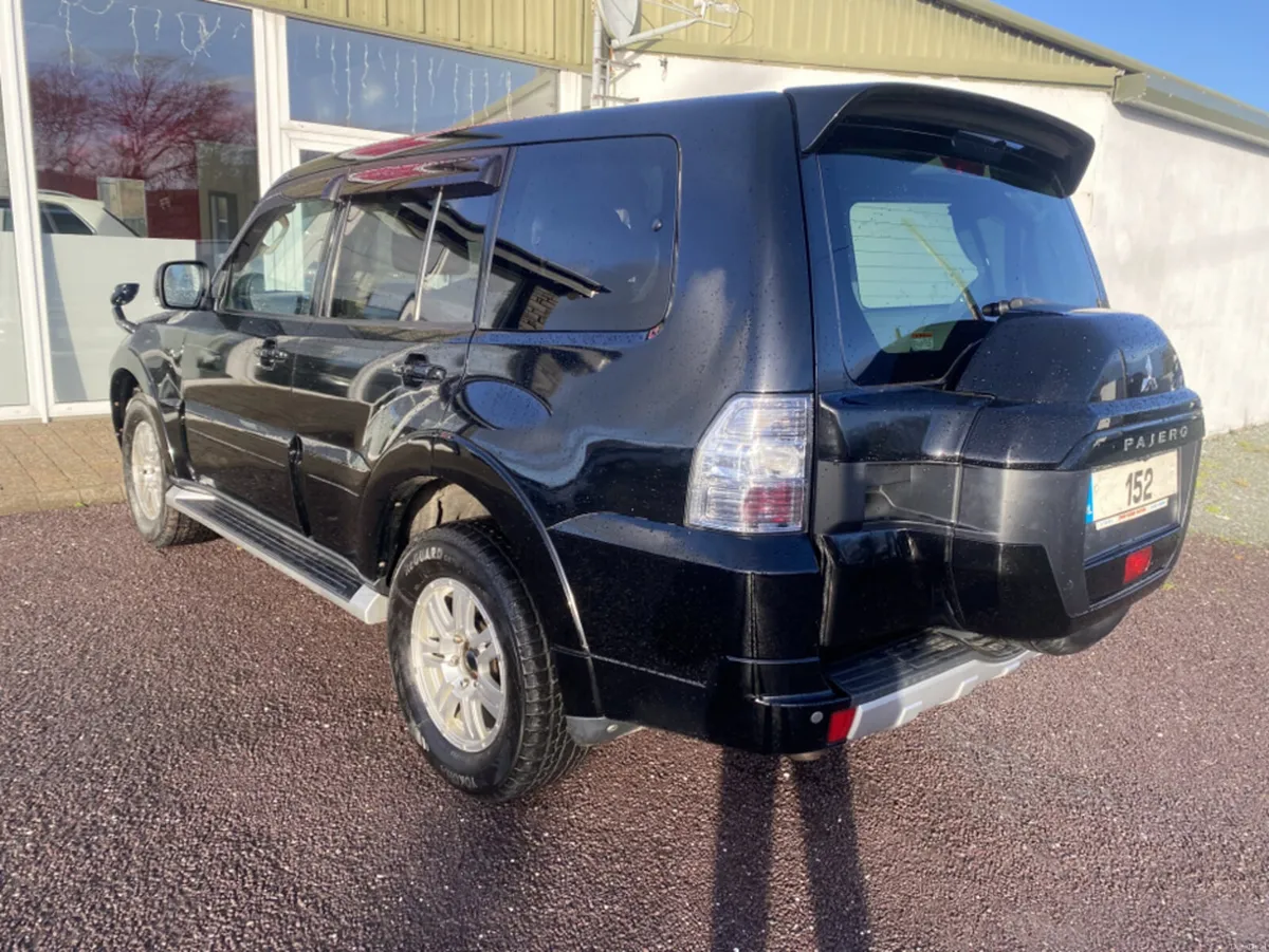 Mitsubishi Pajero LWB AUTO - Image 3
