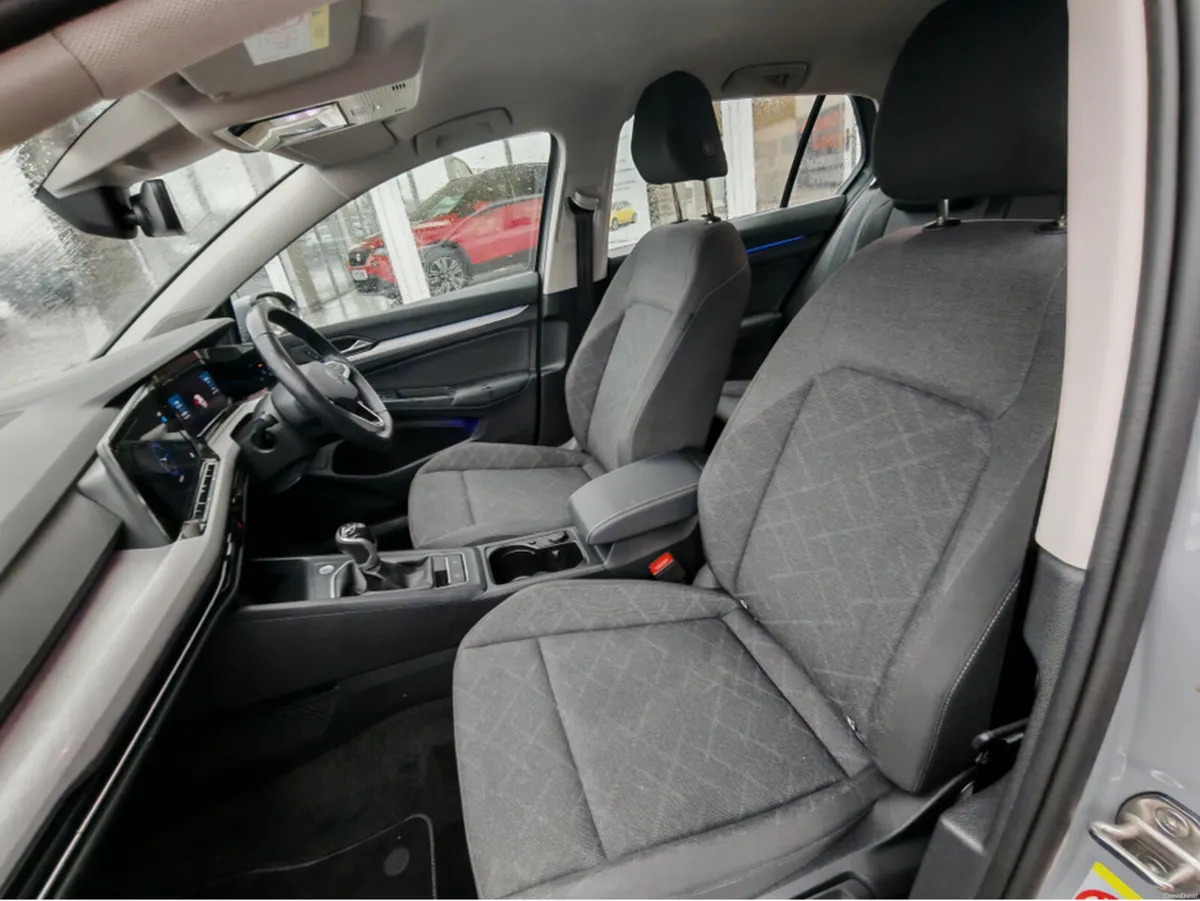 Volkswagen Golf LIFE 1.0 TSI 110HP 5DR - Image 3