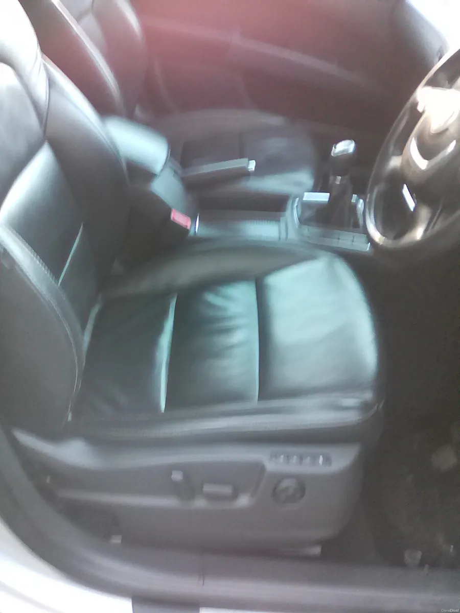 Skoda Superb 2013 - Image 3