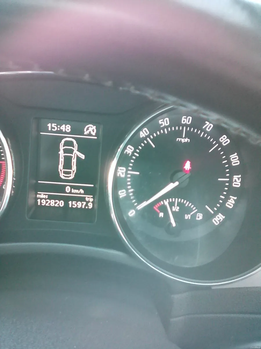 Skoda Superb 2013 - Image 4