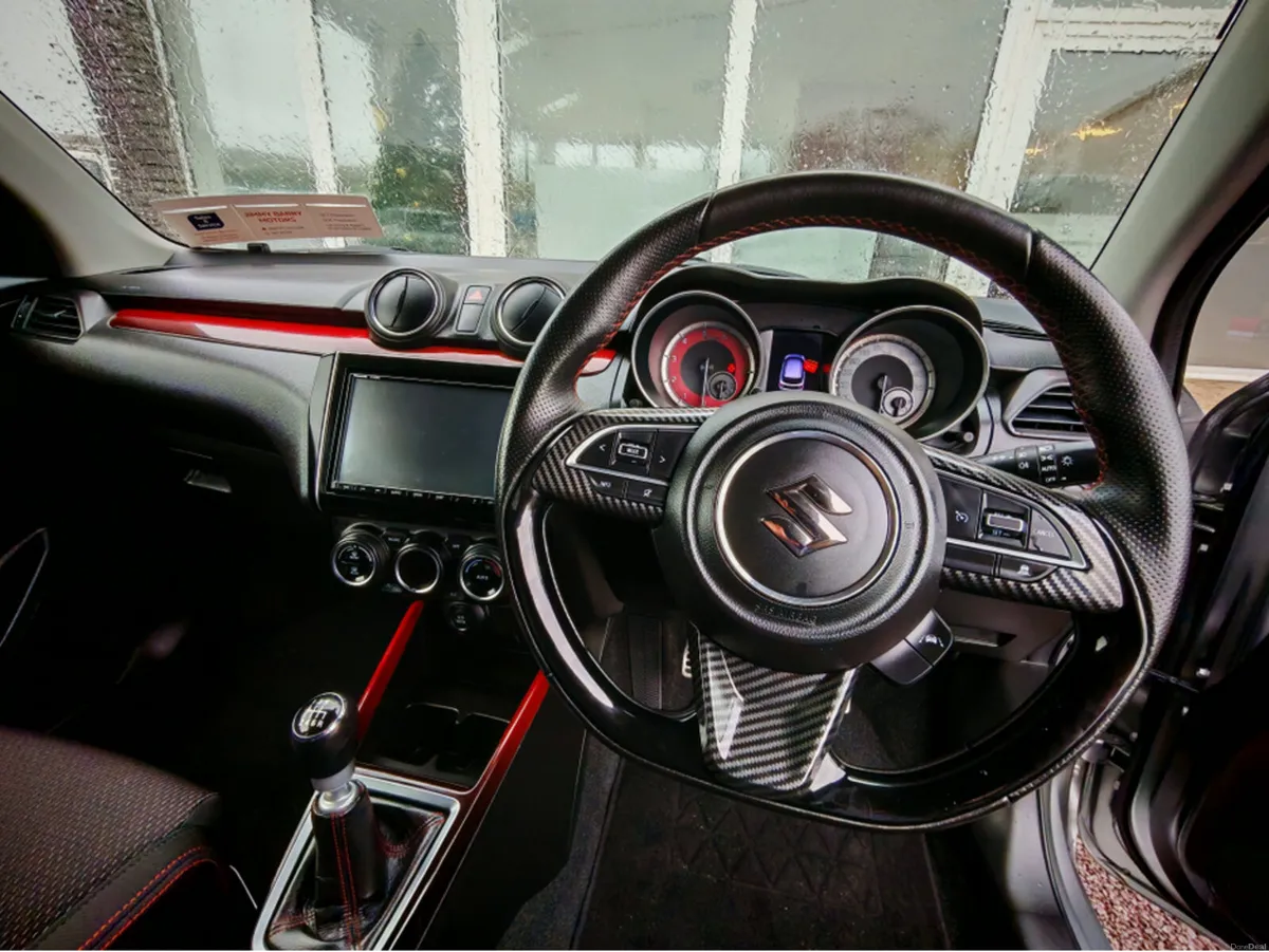 Suzuki Swift manual sport - Image 4