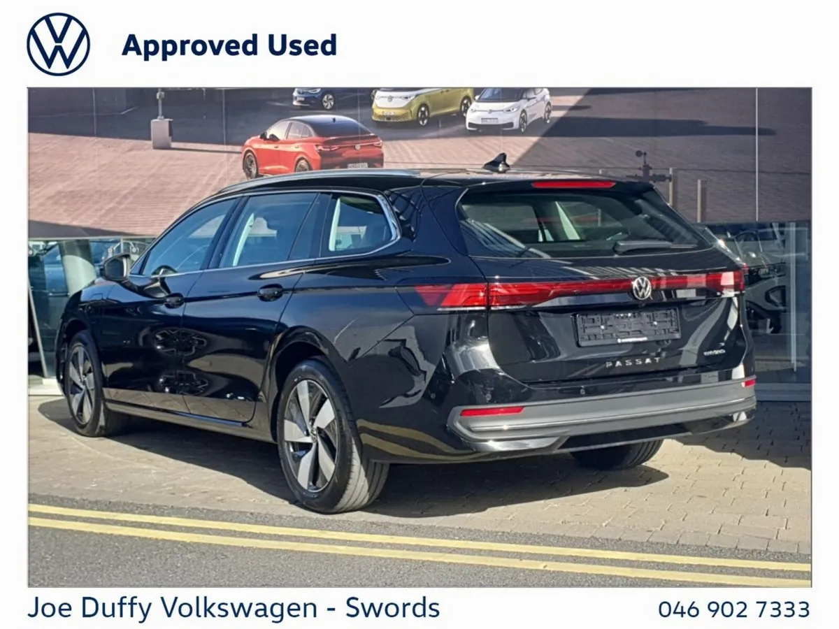 Volkswagen Passat Passat Life PHEV 120KM Range on - Image 4