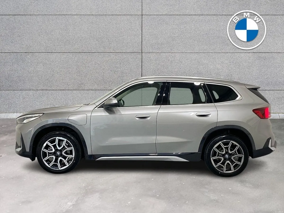 BMW X1 xDrive25e xLine - Image 4