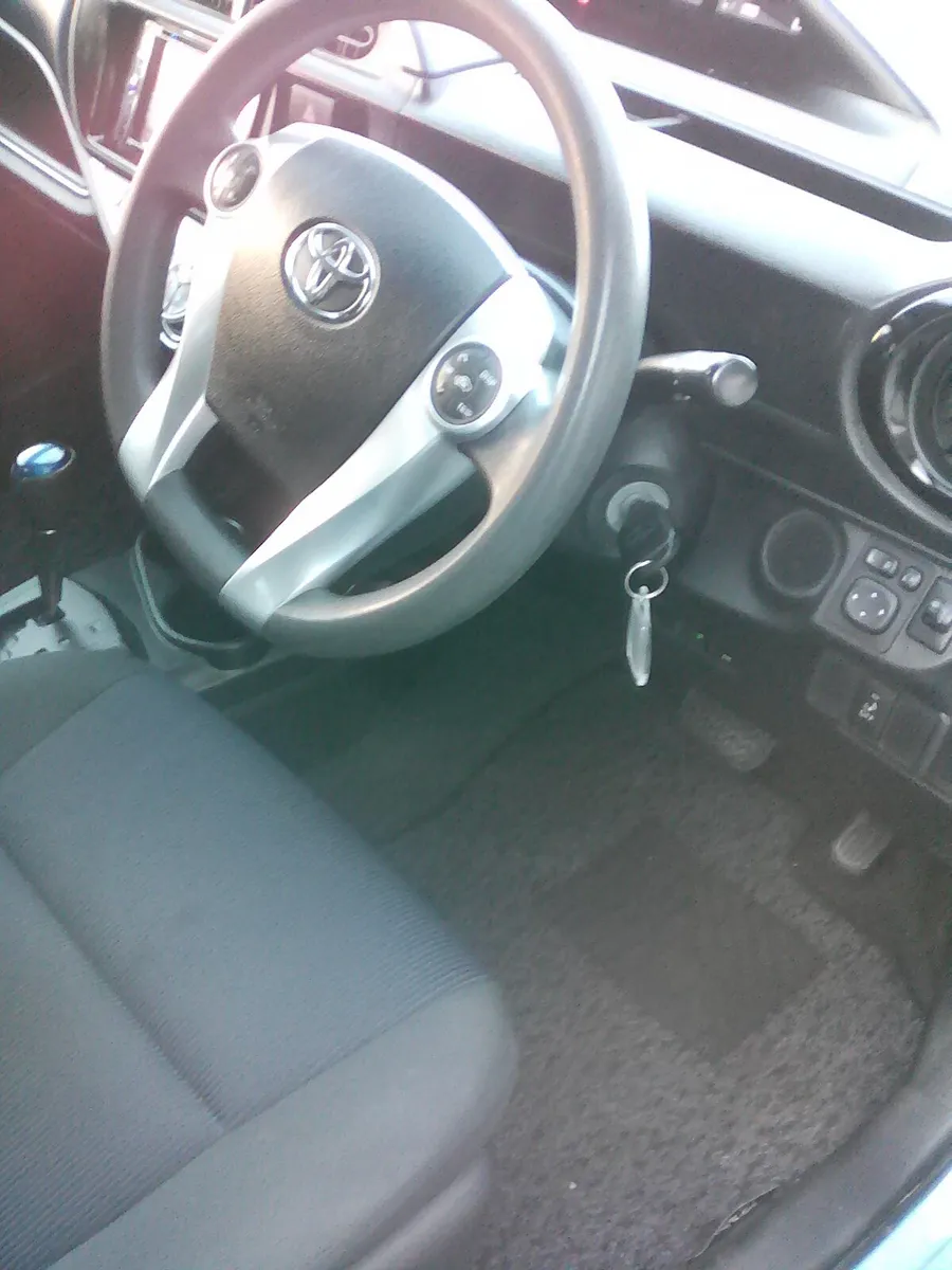 Toyota Aqua 2015 - Image 3