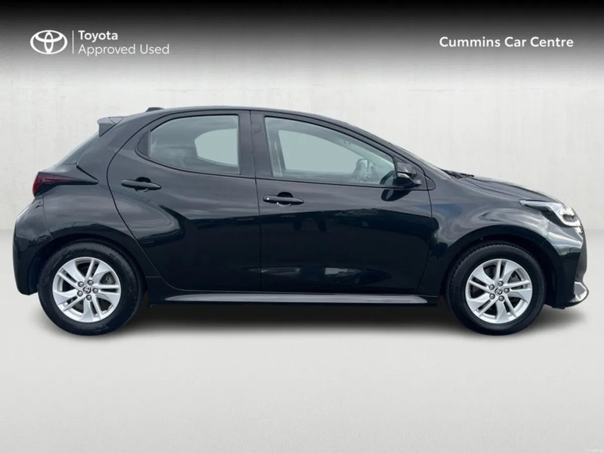 Toyota Yaris YARIS 1.5 HYBRID LUNA - Image 3
