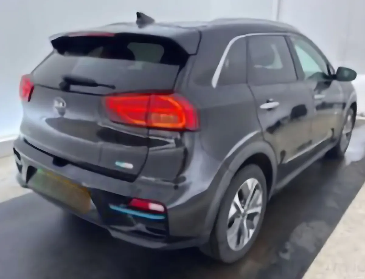 KIA NIRO ELECTRIC 64KWH. TOP SPEC +4 - Image 2