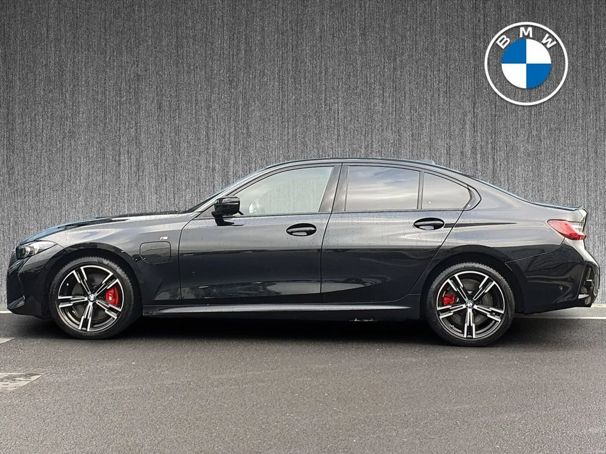 BMW 3-Series 330e M Sport Saloon - Image 3