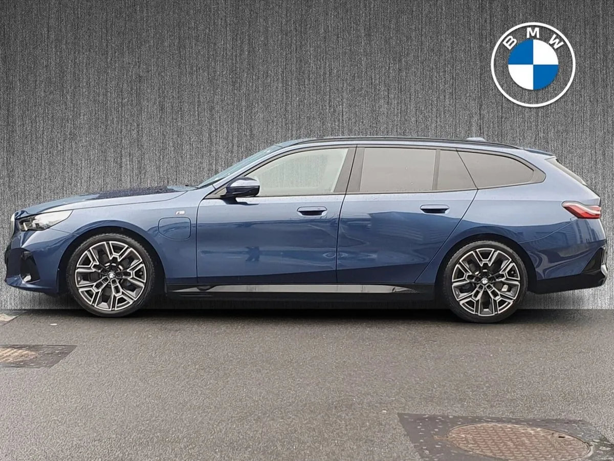 BMW 5-Series 530e M Sport Touring - Image 3