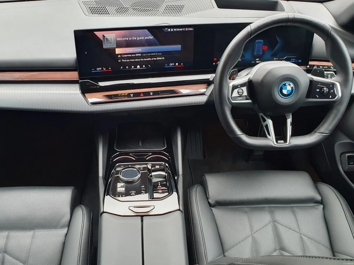 BMW 5-Series 530e M Sport Touring - Image 4