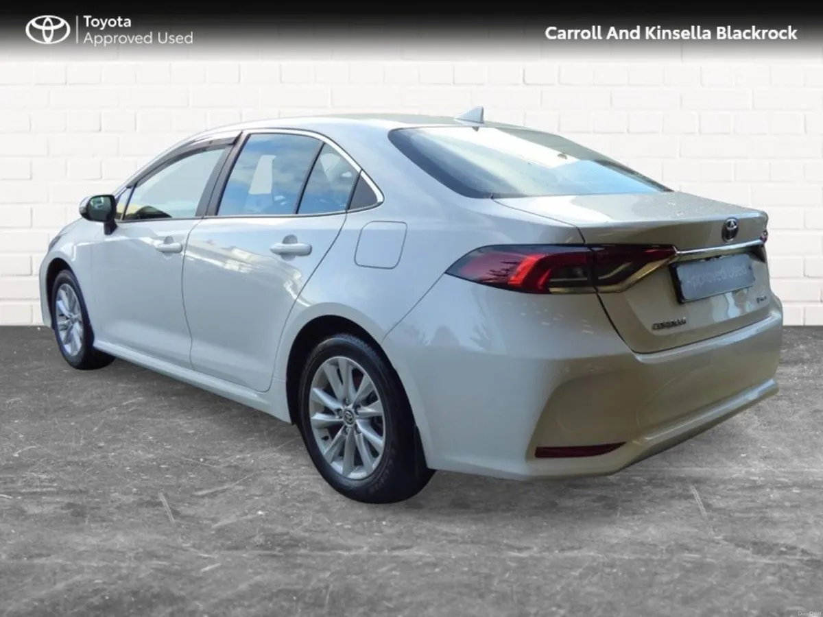 Toyota Corolla Hybrid Luna Saloon - Image 2