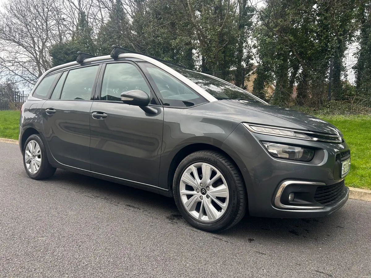Citroen C4 2016 (7 SEATER) - Image 1