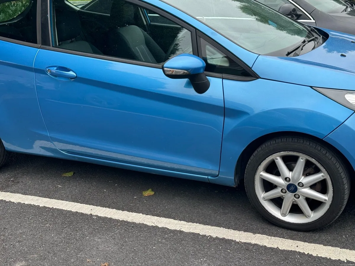Ford Fiesta NOTAX NONCT NEED BATTERY 1 FRONT TIRE - Image 3