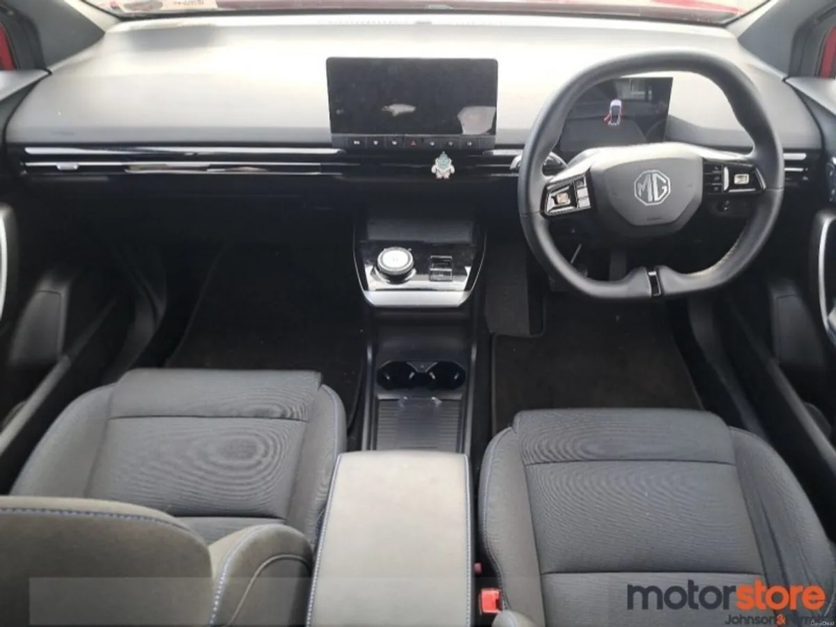 MG MG4 MG4 SR Excite **LIKE NEW** - Image 4