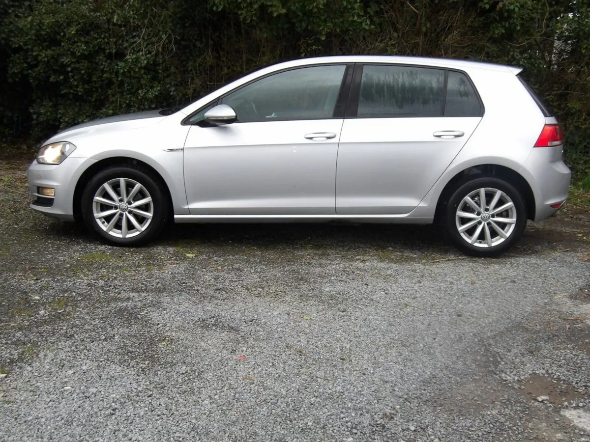 Volkswagen Golf LOUNGE 1.6 TDI 110BHP*SUNROOF*NCT - Image 1