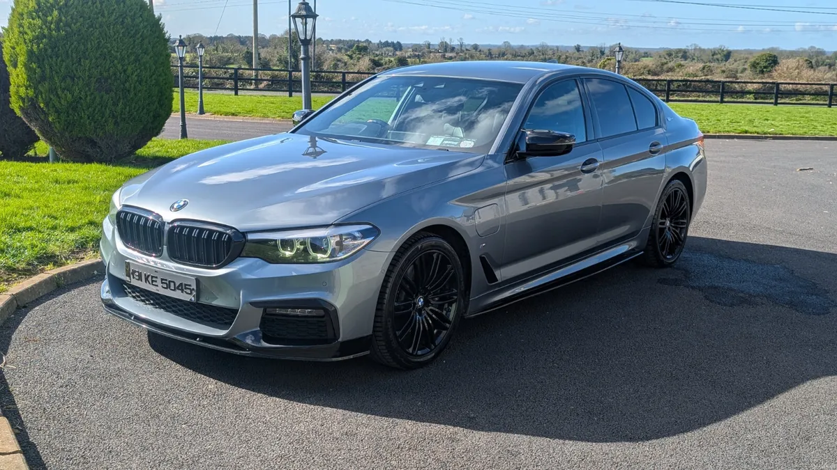 2019 BMW 530e M Sport Plug-In Hybrid | Full Leathe - Image 4