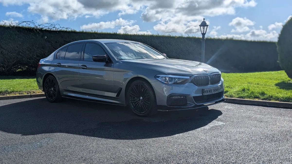 2019 BMW 530e M Sport Plug-In Hybrid | Full Leathe - Image 1
