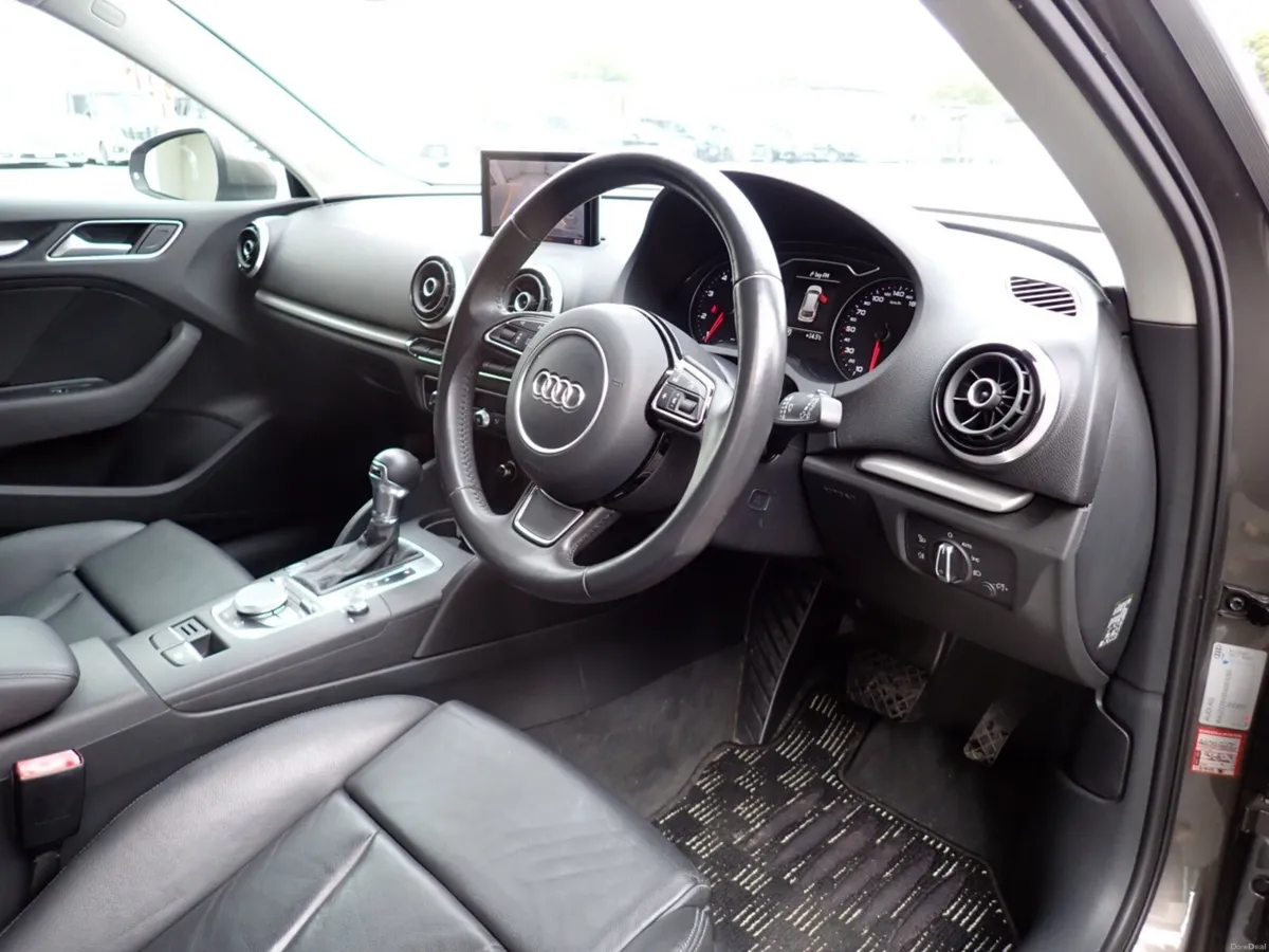 AUDI A3 1.4 TFSI AUTO *LEATHER INTER* 2015 - Image 4
