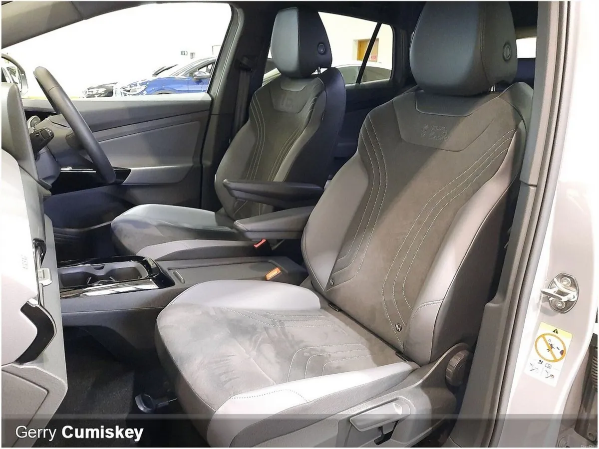 Volkswagen ID.4 Match Pro |  286BHP | 77kWh | Moon - Image 4
