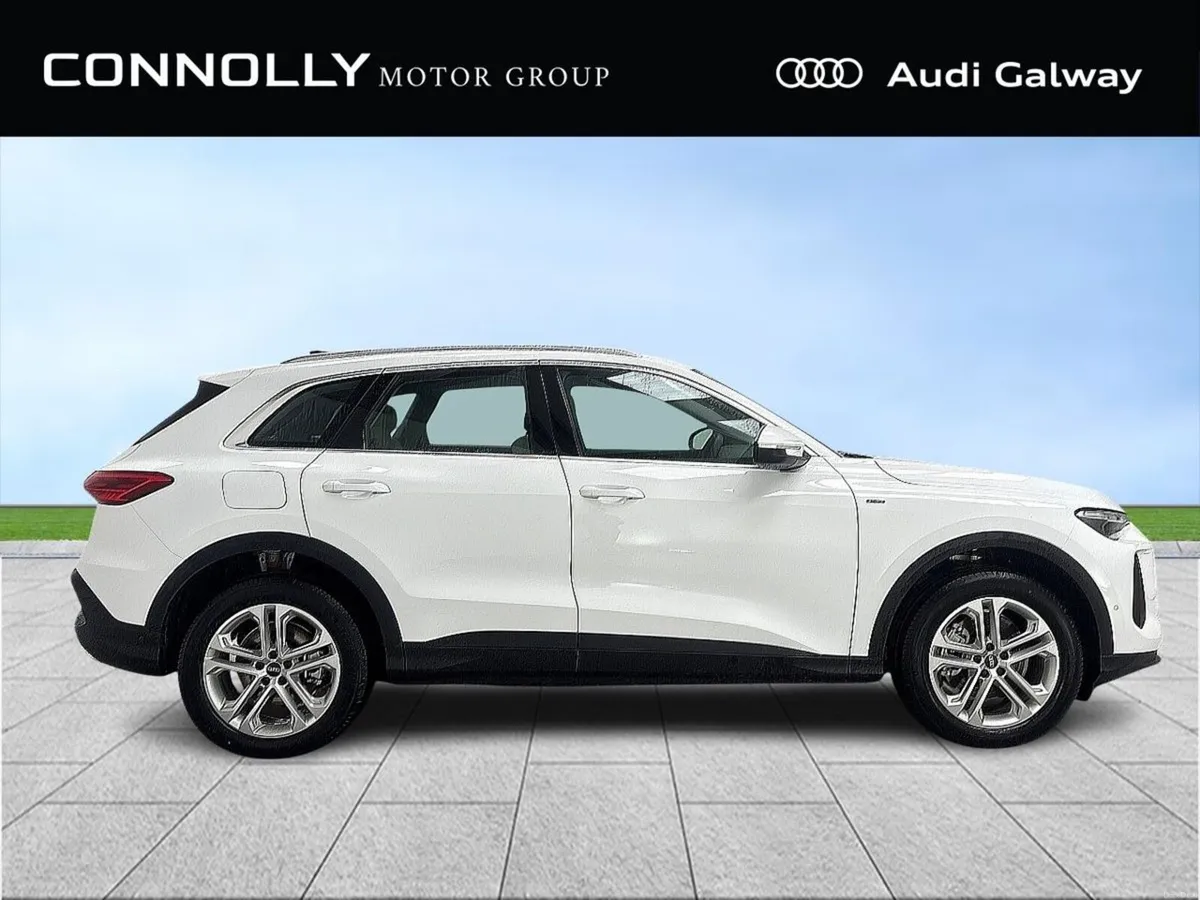 Audi Q5 E-HYBRID SE QUATTRO A/T - Image 3