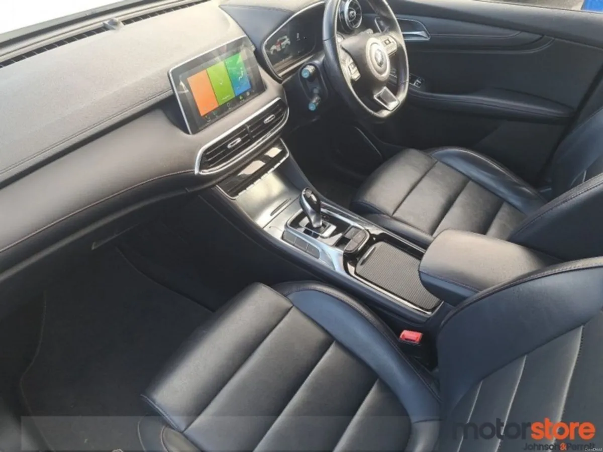 MG HS Plug-in Hybrid Excite **LIKE NEW** - Image 3