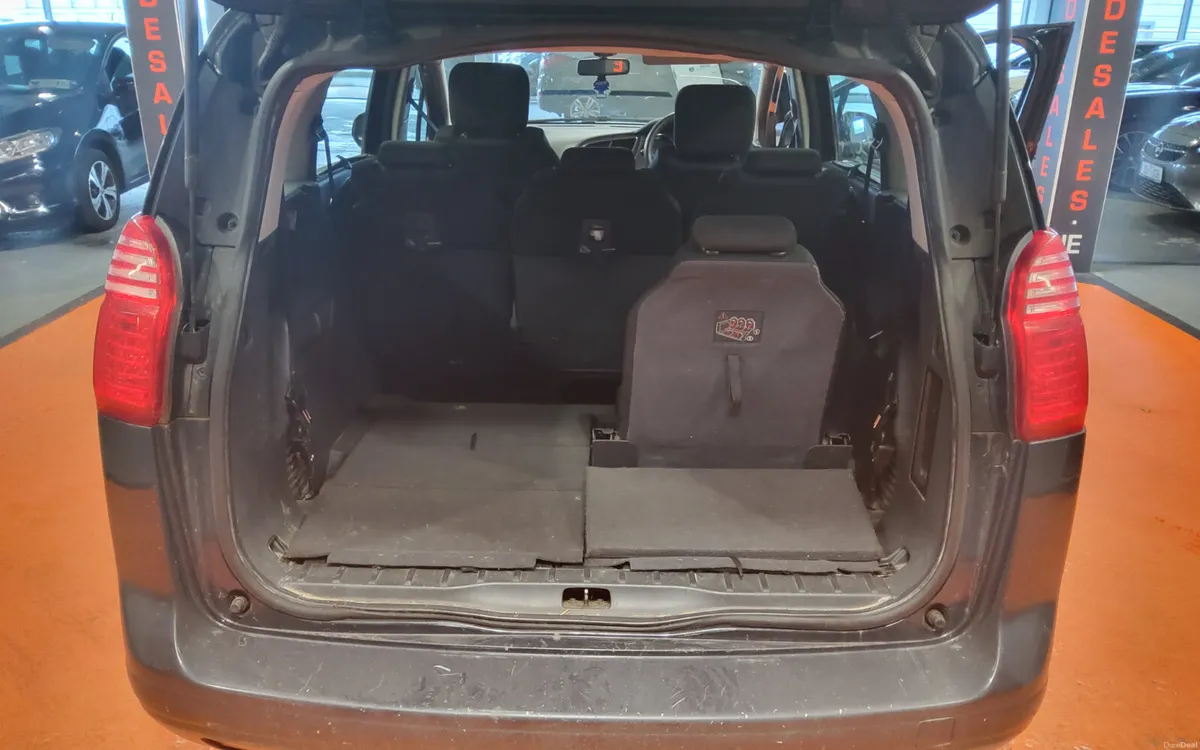 Peugeot 5008 2010 - Image 3