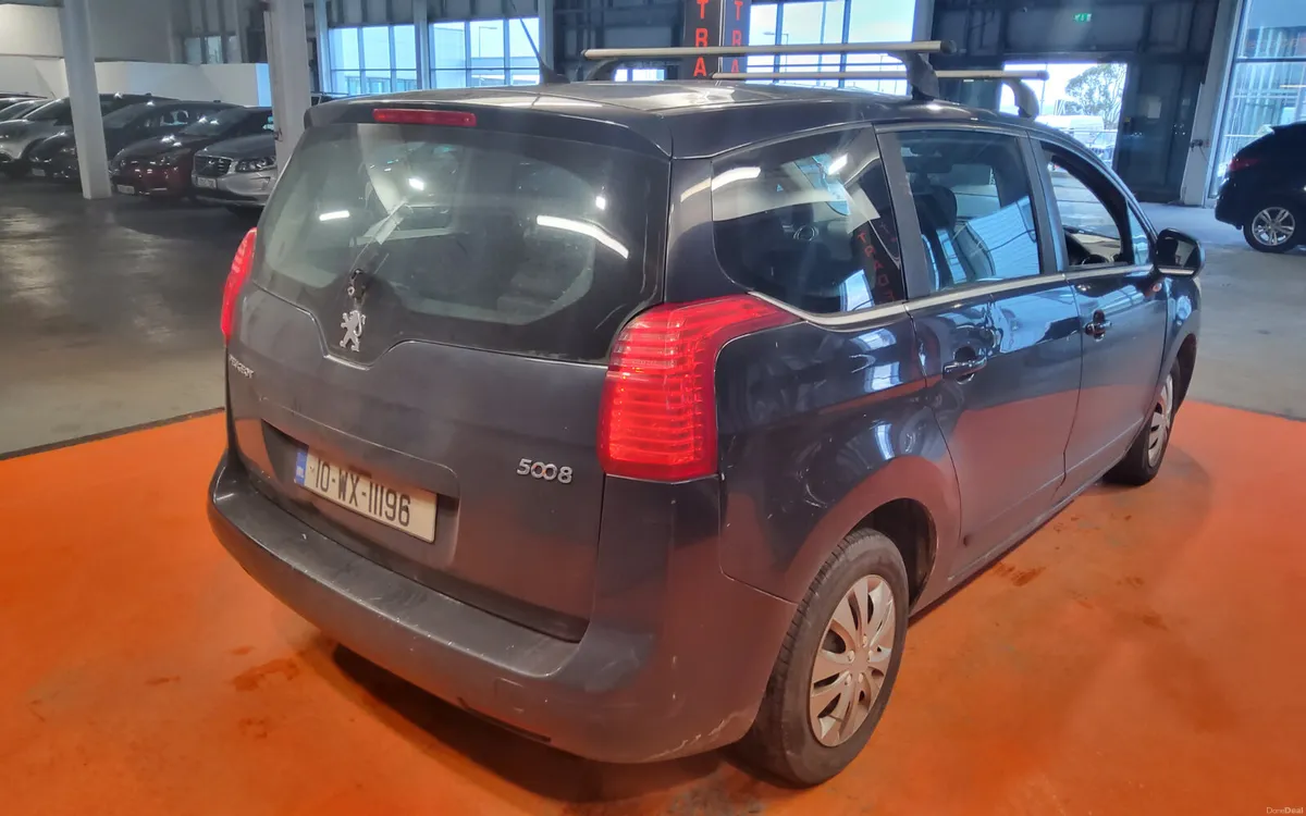 Peugeot 5008 2010 - Image 4