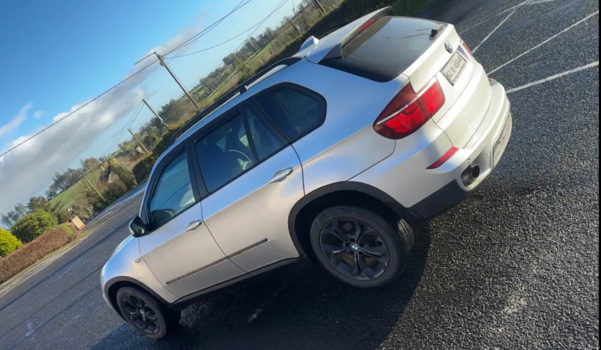 BMW
X5 E70 3.0XDRIVE40D SE 5DR - Image 2