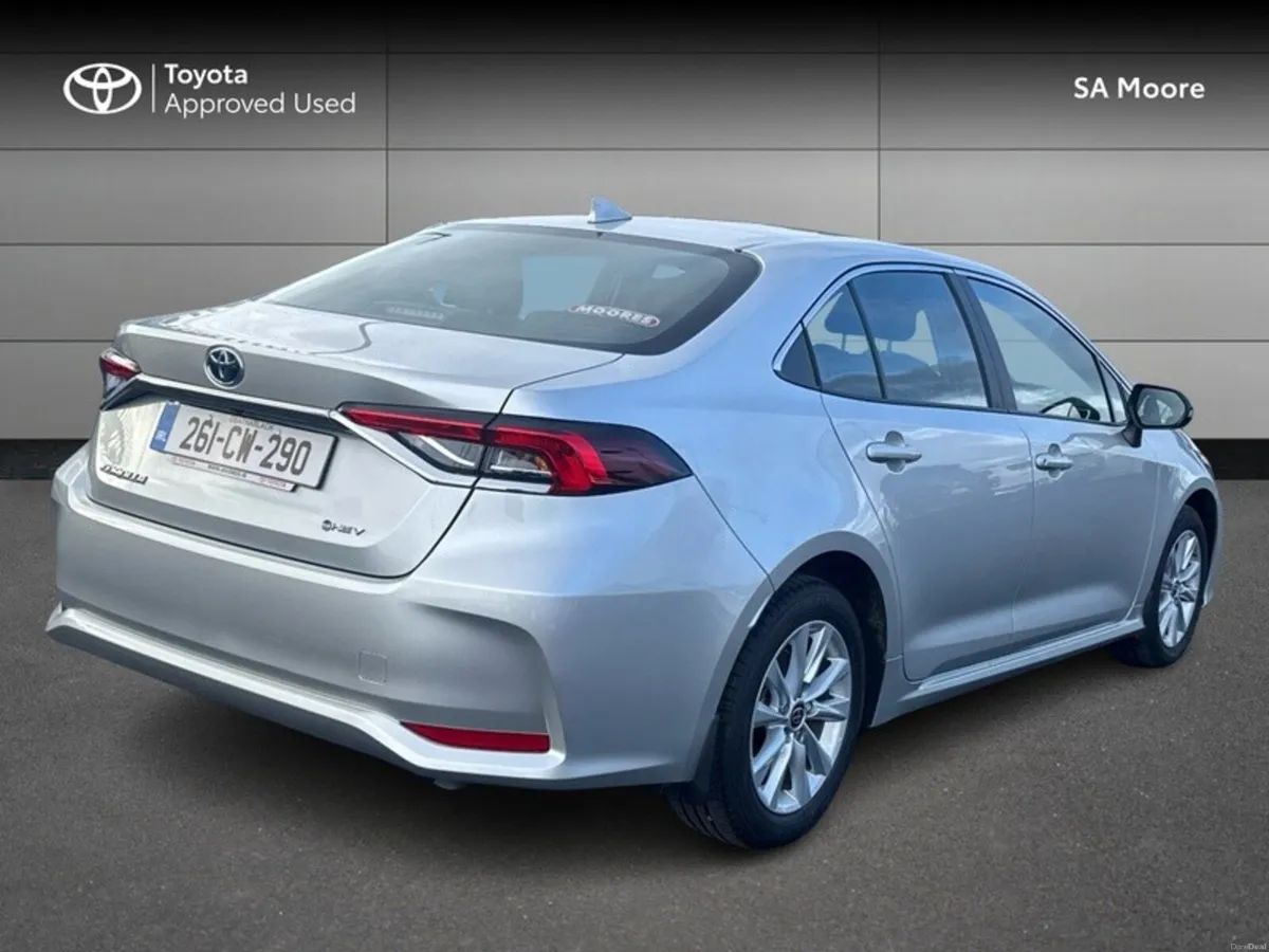 Toyota Corolla HYBRID SALOON LUNA - Image 2