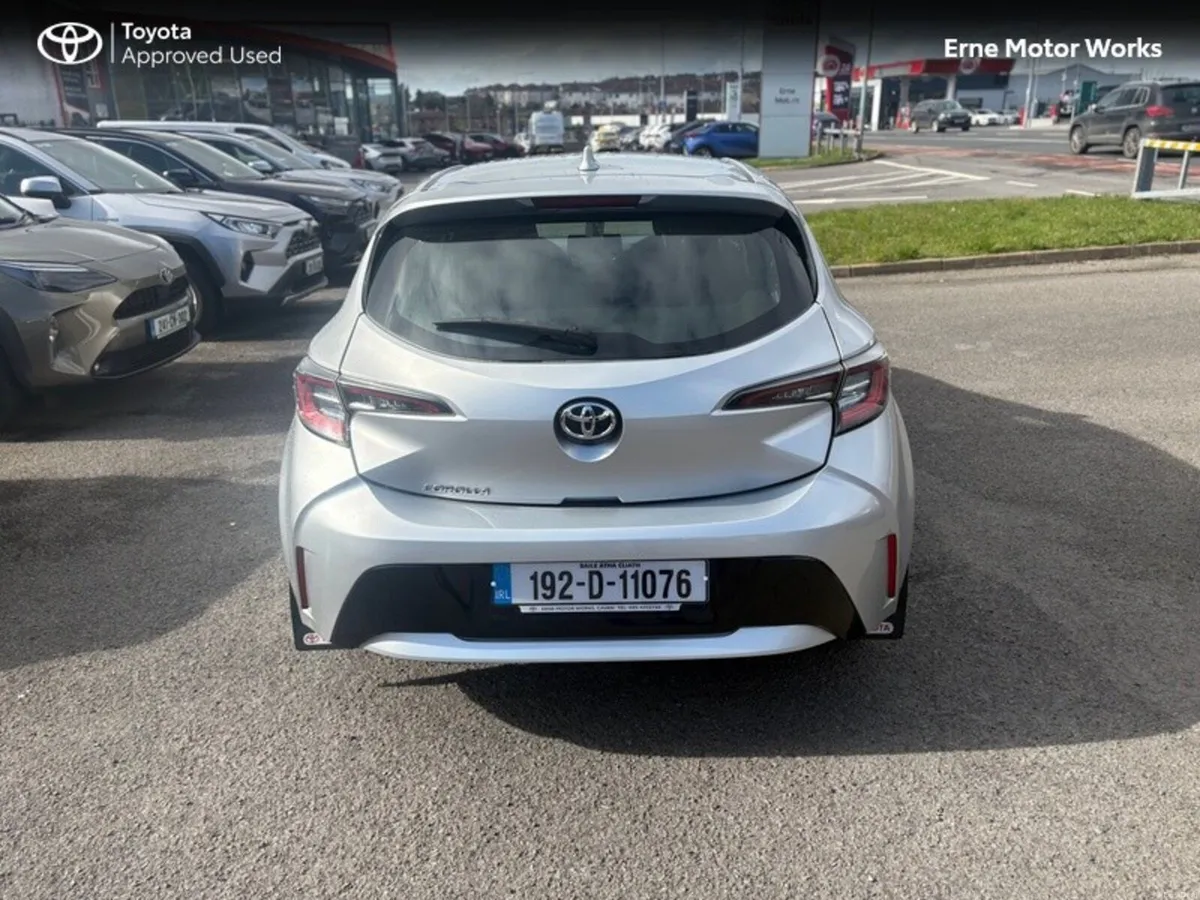 Toyota Corolla COROLLA 1.2T LUNA H/B - Image 4