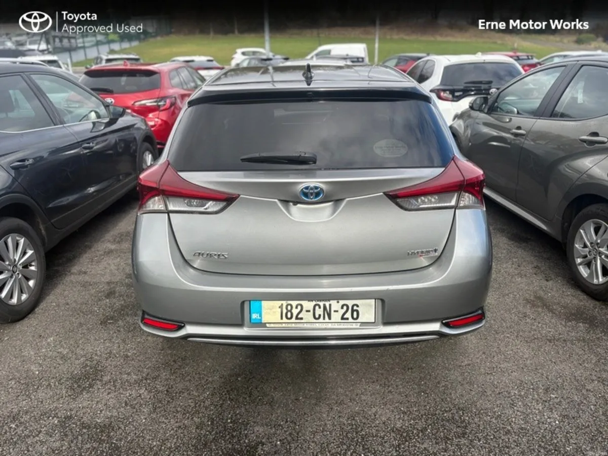 Toyota Auris AURIS HYBRID LUNA SPORT - Image 3