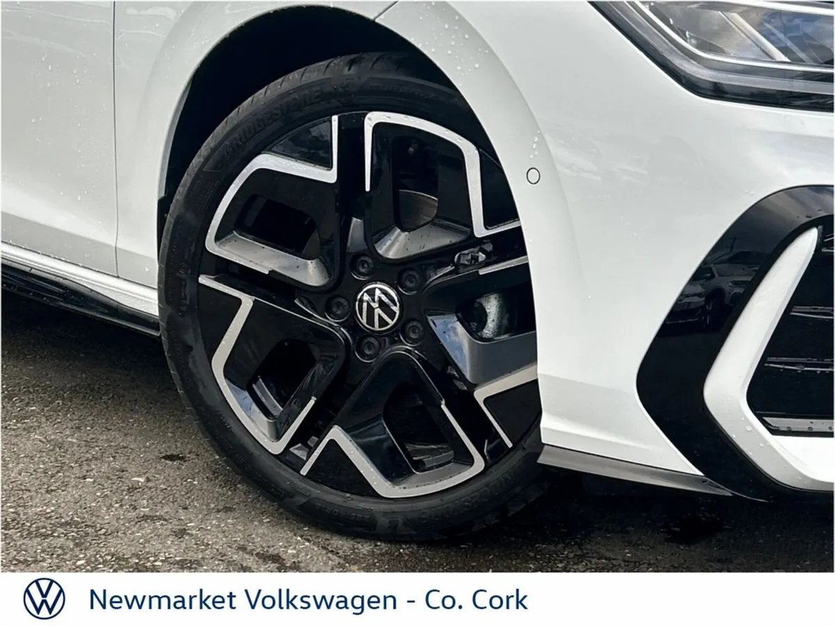 Volkswagen Golf R-LINE 1.5 TSI DSG AUTOMATIC WITH - Image 2