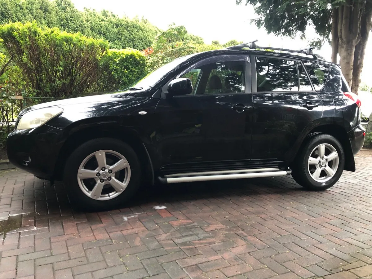 Toyota Rav 42.l Petrol 4+4 - Image 2