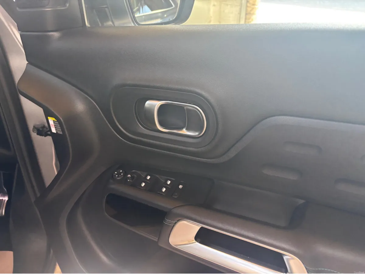 Citroen C5 Aircross FEEL PACK BLUEHDI - Image 2