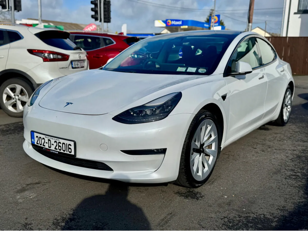 Tesla Model 3 LONG RANGE 366KW AWD 4 - Image 4
