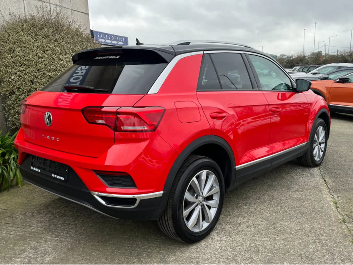 Volkswagen T-Roc STYLE AUTOMATIC 2.0 DIESEL //LOW - Image 4