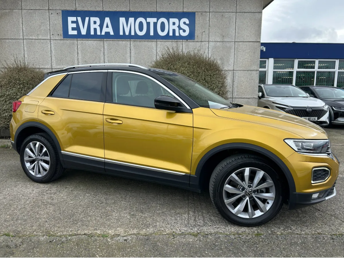 Volkswagen T-Roc 2.0 TDI STYLE 5DR **LOW MILEAGE** - Image 3