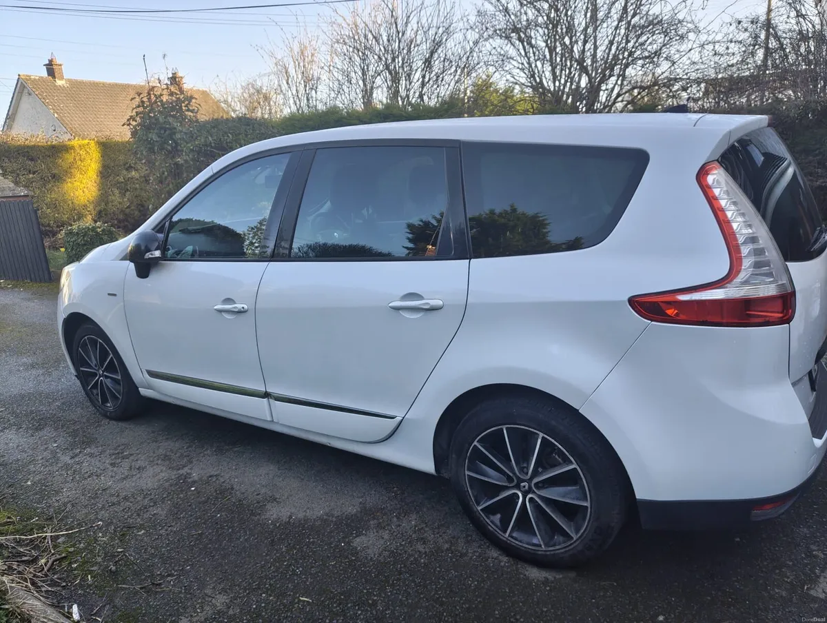 RENAULT GRAND SCENIC BOSE 2012 - Image 2