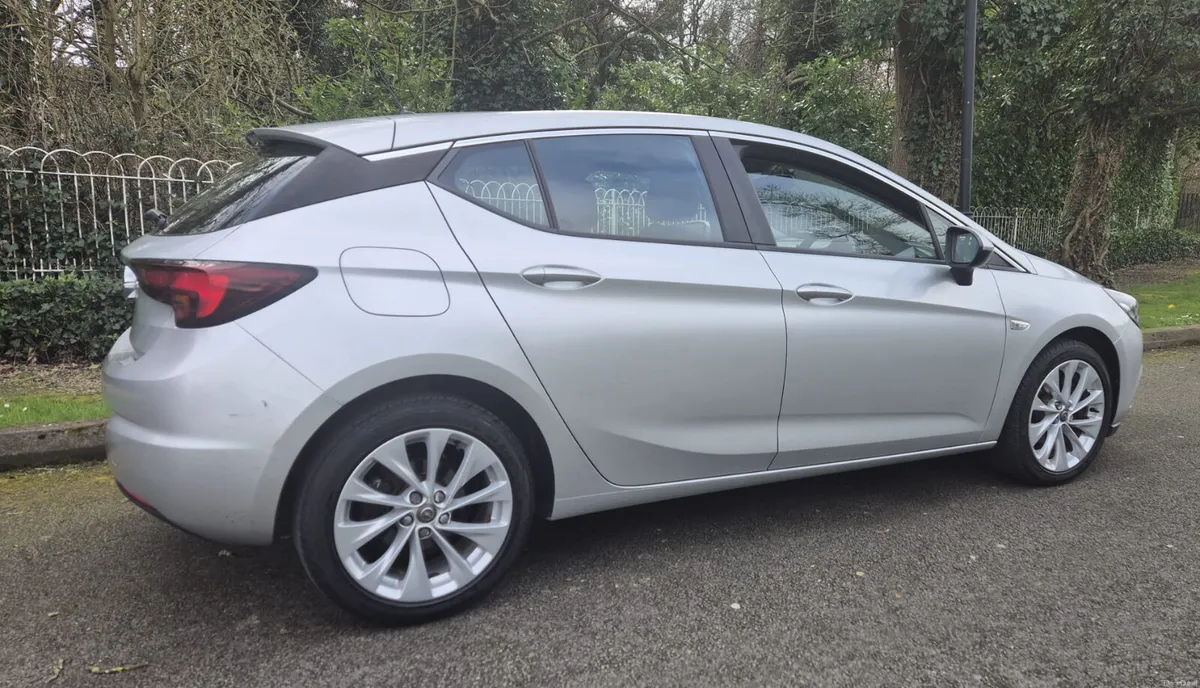 Opel Astra 2017 1.4 SC 5dr - FSH - ONLY 67k klms - Image 4