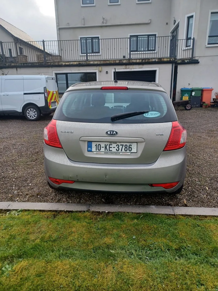 Kia Ceed - Image 4