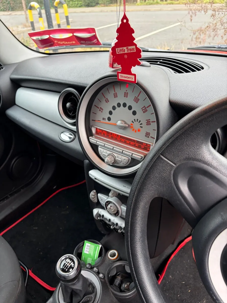 2010 Mini Cooper - Image 3
