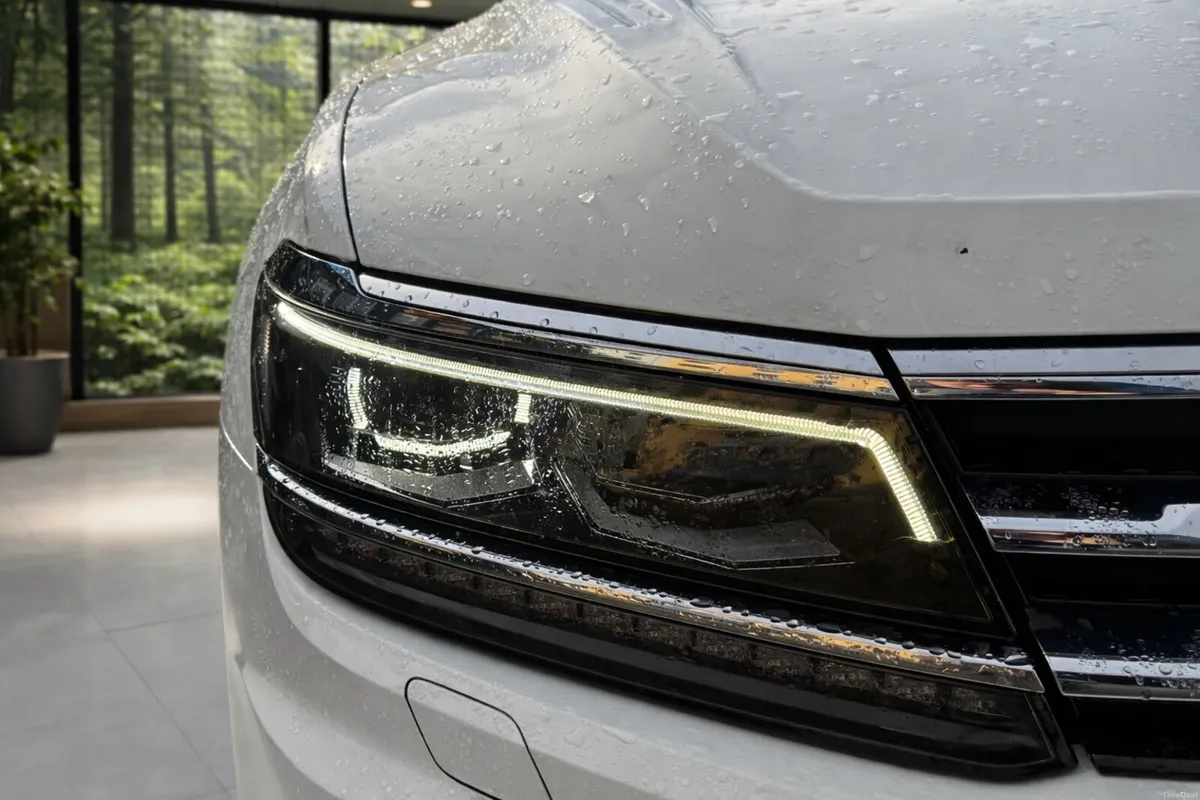 181 VOLKSWAGEN TIGUAN 2.0TDIALLSPACE - - AUTOMATIC - Image 5