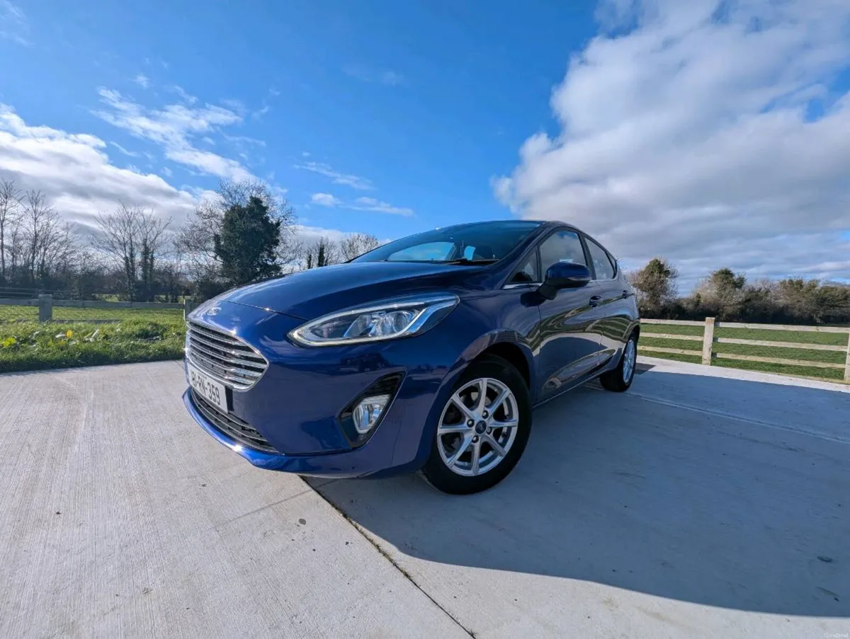 181 Ford Fiesta TITANIUM 1L Petrol - Image 2