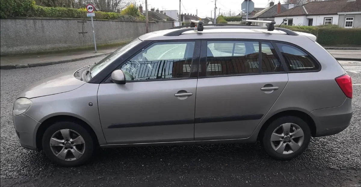 Skoda Fabia 2010 - Image 2