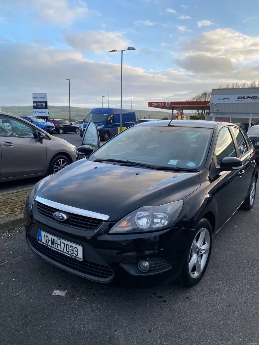 ford focus 2010 good condition - Image 1