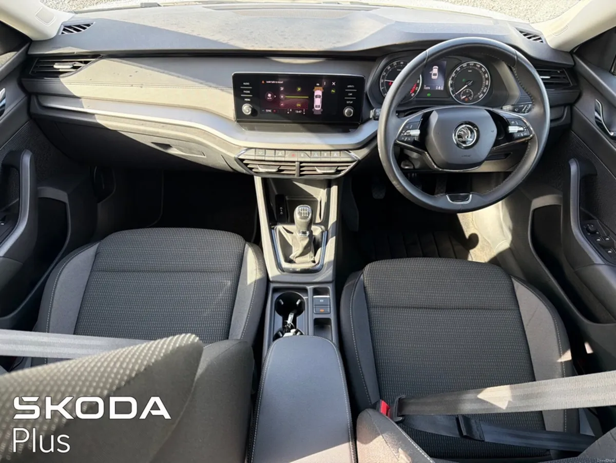 Skoda Octavia AMBITION 2.0 TDI 115HP 5DR - Image 2