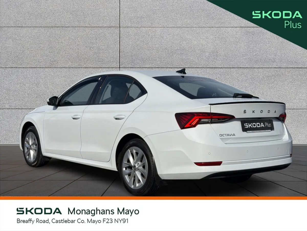 Skoda Octavia AMBITION 2.0 TDI 115HP 5DR - Image 3