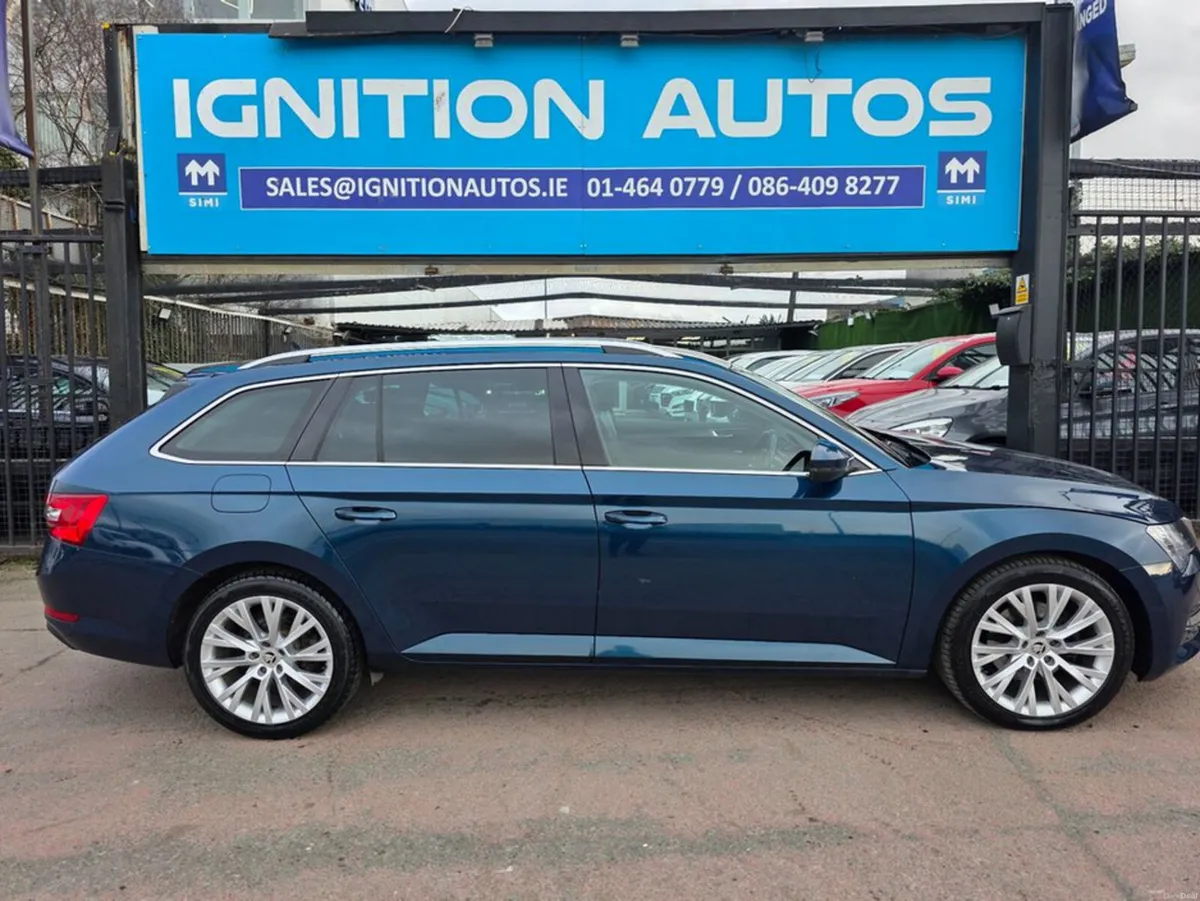 Skoda Superb 2.0 DIESEL, STYLE MODEL, FULL HISTORY - Image 2
