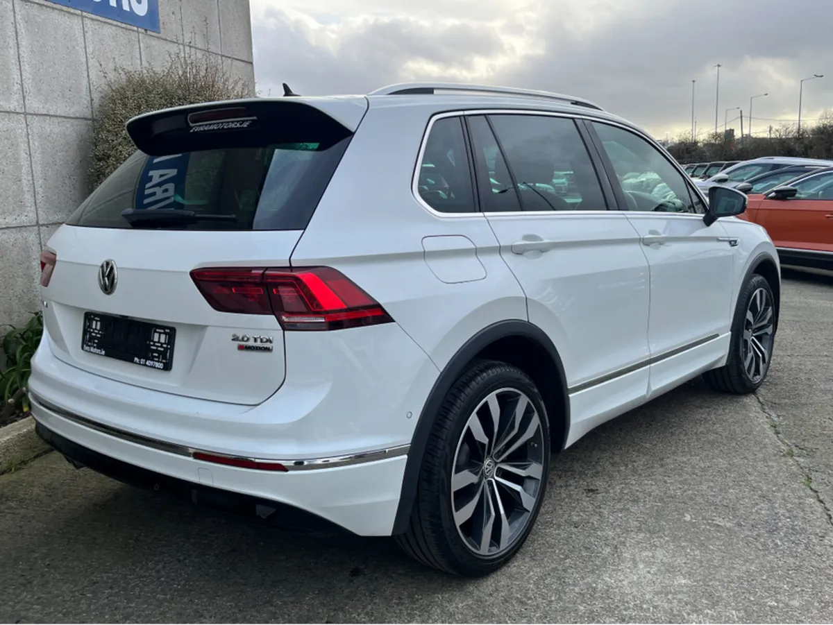 Volkswagen Tiguan R-LINE 4MOTION AWD AUTOMATIC 2.0 - Image 4