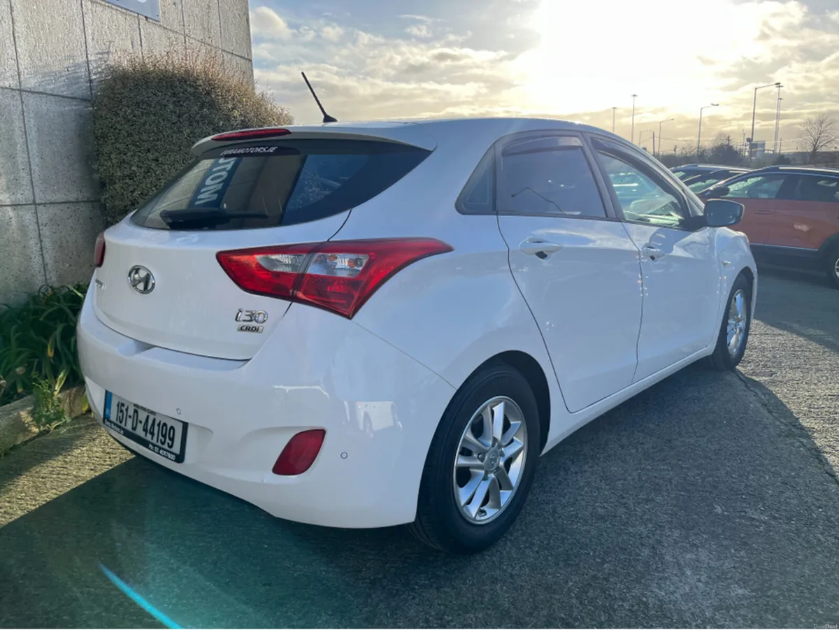 Hyundai i30 ACTIVE AUTOMATIC 1.6 DIESEL - Image 4