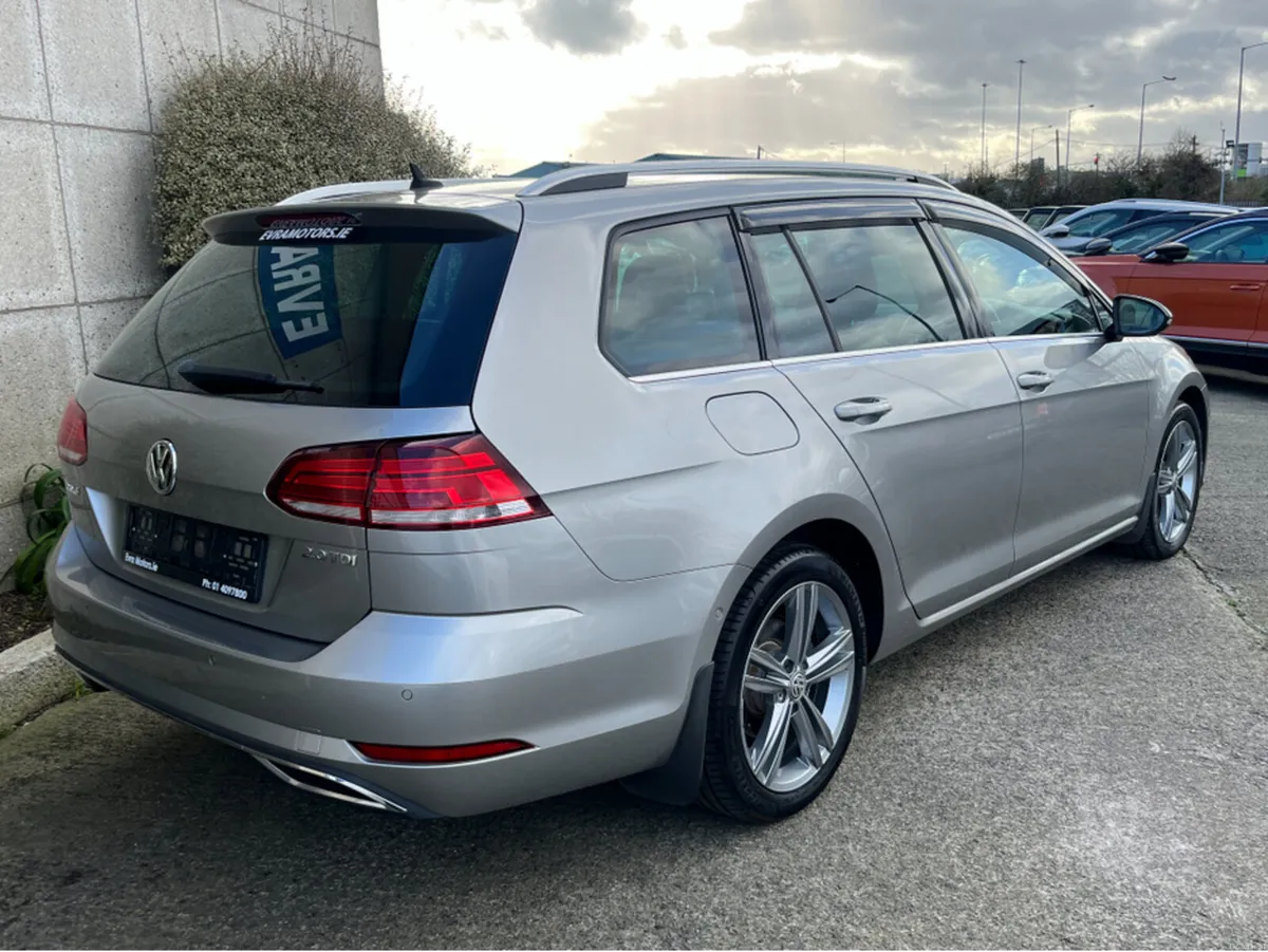 Volkswagen Golf ESTATE HIGHLINE MEISTER AUTOMATIC - Image 4